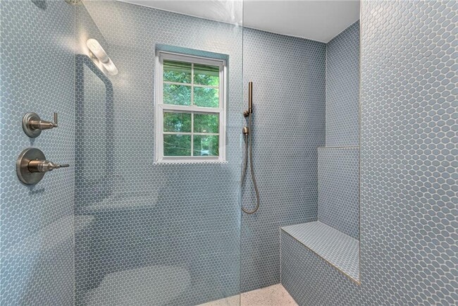 Photo - 1204 W Carter St