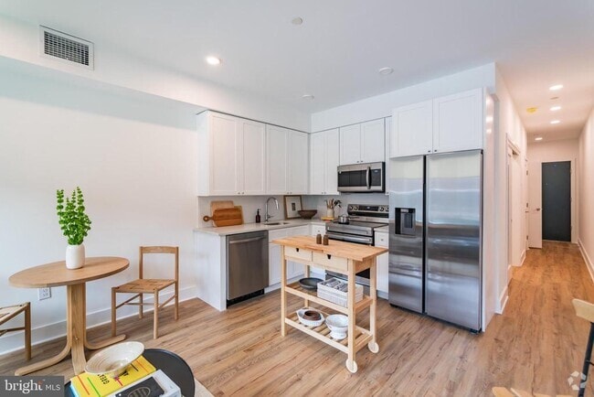 Building Photo - 2101 Washington Ave Unit ONE BEDROOM Rental