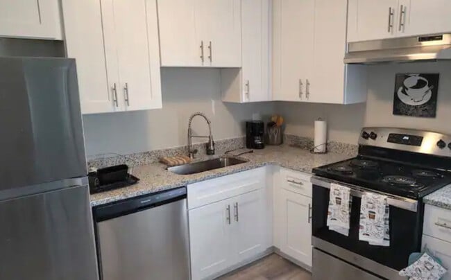 Building Photo - Room in Duplex on New Dawn Ct Rental
