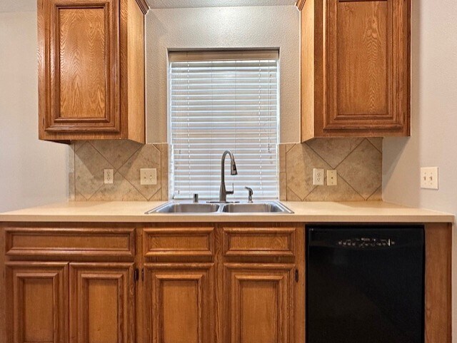 Photo - 1738 Vander Wilt Ln