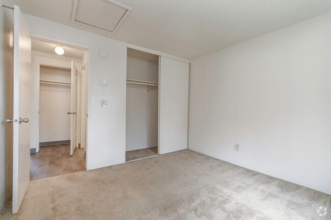 1BR, 1BA - 646SF Bedroom
