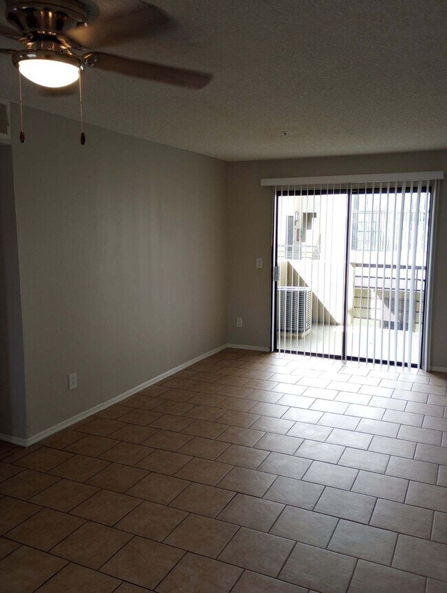 Photo - 806 S Broadway