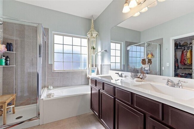 Photo - 1009 Cadence Dr