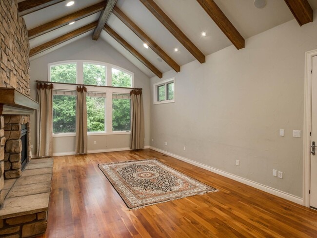 Photo - 9 Foxtail Cir