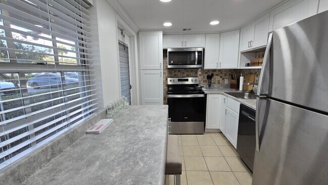 Photo - 3150 N Palm Aire Dr Unit 108