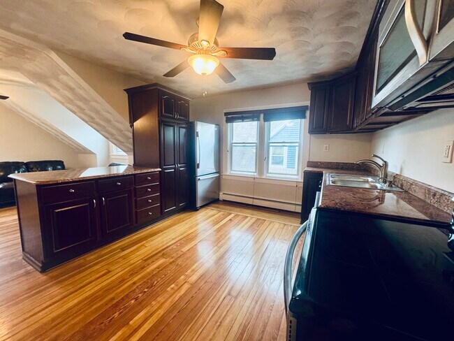 Photo - 50 Pinehurst Ave Unit 3