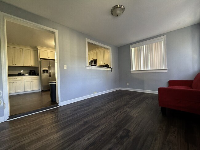 Photo - 25 W Sunset Rd