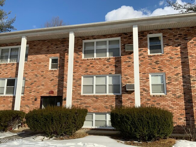Building Photo - 11-21-21 Ashdown Rd Unit 21A