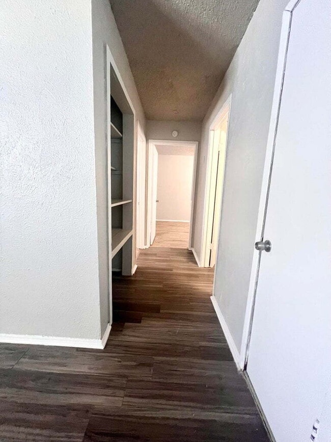 Photo - 529 42nd St