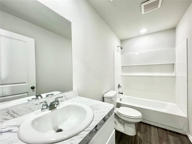 Photo - 829 Bluffview Dr