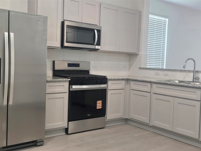 Photo - 15006 English Rose Rd