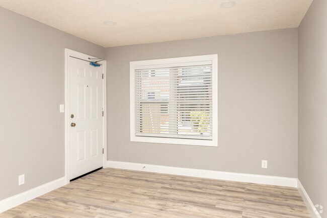 2BR, 1BA - 1,080SF