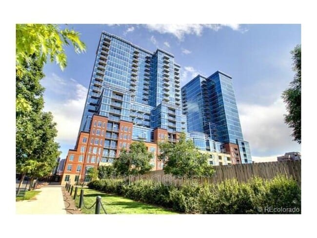 Building Photo - 1700 Bassett St Unit 308