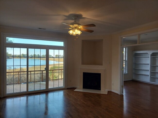 Photo - 3 Bed 2.5 Bath Townhouse