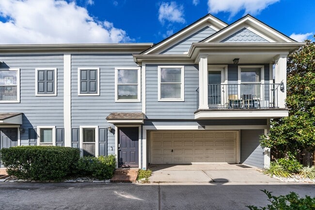 Building Photo - 1425 W 26th St Unit A