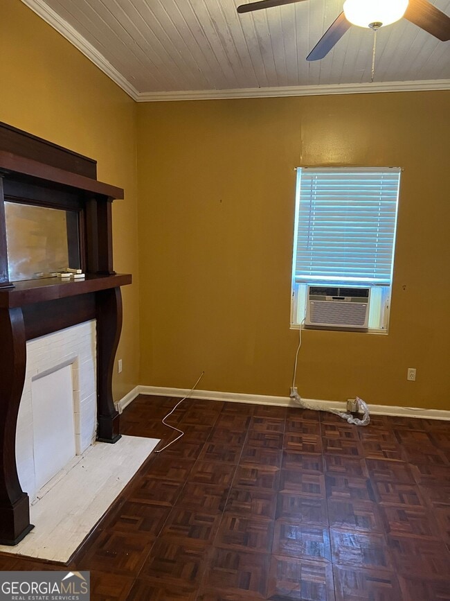 Photo - 2011 Albany St