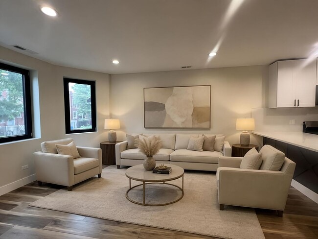 4434 W Monroe St Unit 1