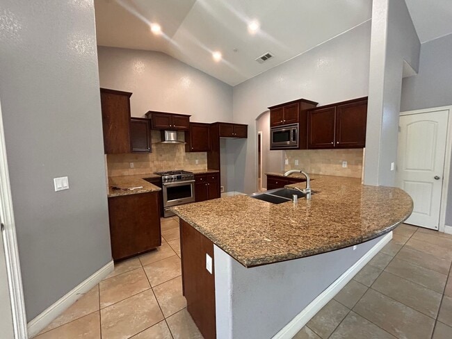 Photo - Beautiful home for rent in Visalia with a pool!