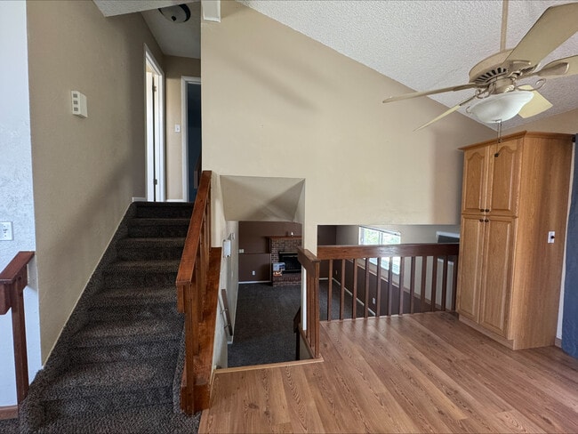 Photo - 5879 S Oak St
