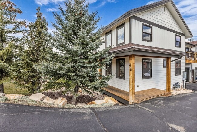 Photo - Stunning Mountain Retreat