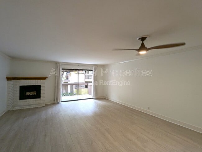 Photo - 8850 Villa La Jolla Dr Unit 204