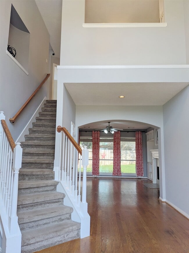 Building Photo - 3054 Summercrest Dr Rental