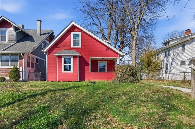 Building Photo - 1138 36th St Unit 1138 W 36th St   2