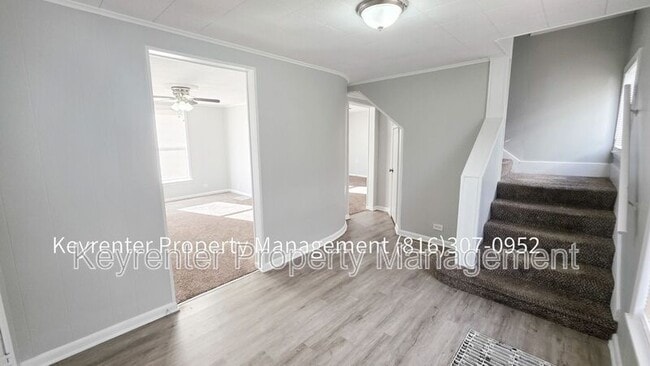 Photo - 142 N Bellaire Ave