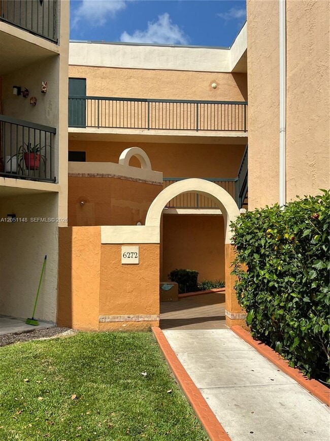 Photo - 6272 NW 186th St Unit 104