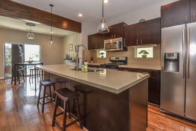 Photo - 4418 Koehler St