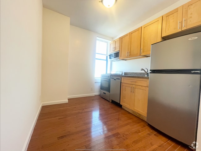 Building Photo - 3220 35th St Unit 2 Rental