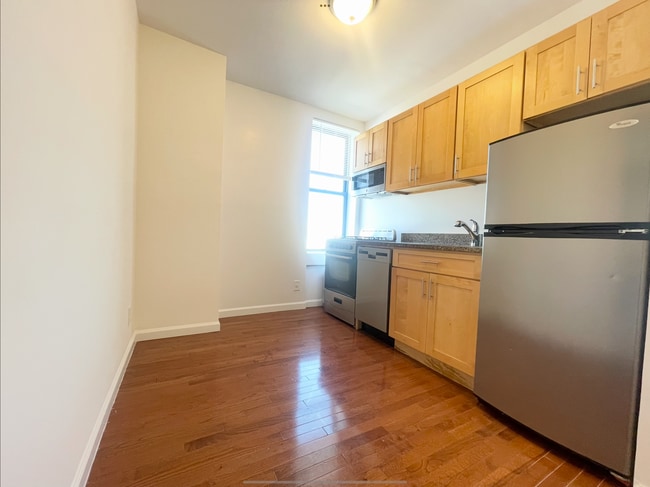 Photo - 3220 35th St Apartments Unit 2