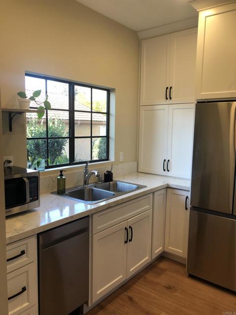 Photo - 2861 Andover Ave