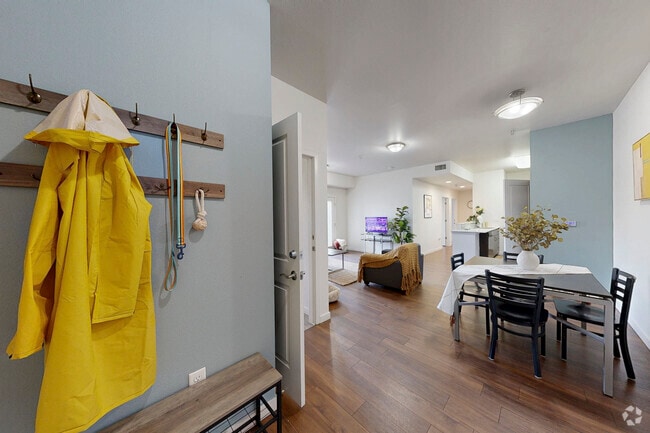 3BR, 3BA - 1,195SF - Dining Room - Villas