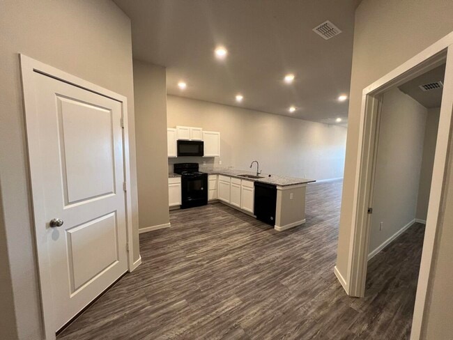Photo - 2139 N Texas Ave