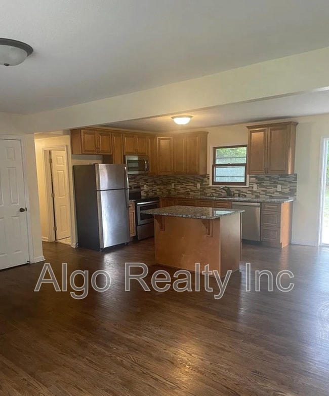 Building Photo - 5109 48th Ave N