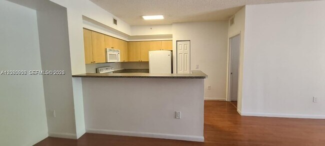 Photo - 8020 N Nob Hill Rd Unit 205