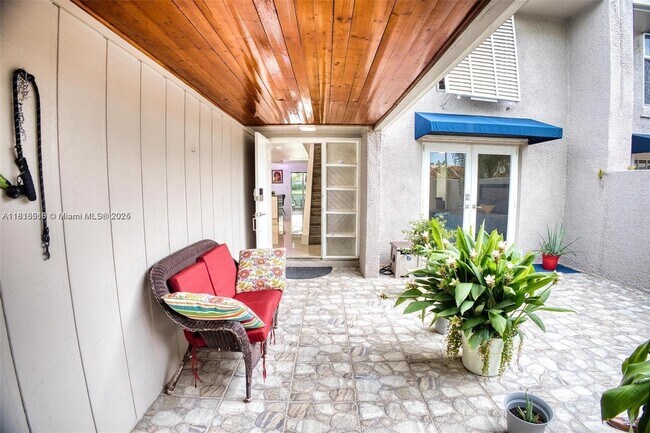 Photo - 19612 Bob-O-Link Dr