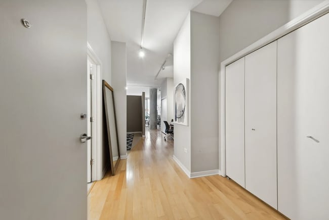 Photo - 860 W Blackhawk St Unit 304