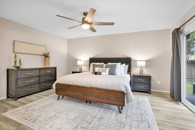 Photo - 6 Spurwood Ct