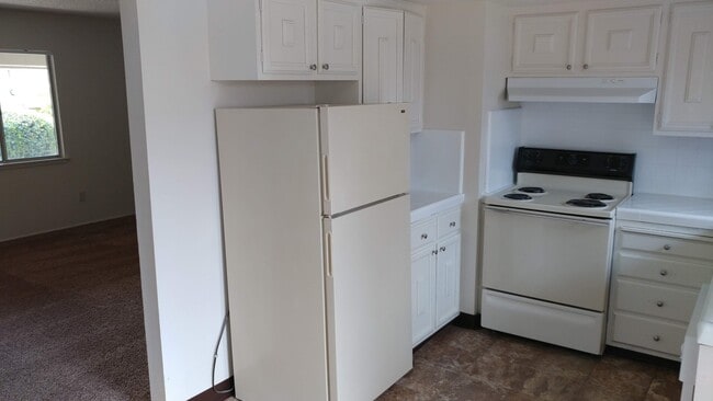 Photo - 2813-2819 N. West Ave 4-Plex - 611 Unidad **15 West - 401