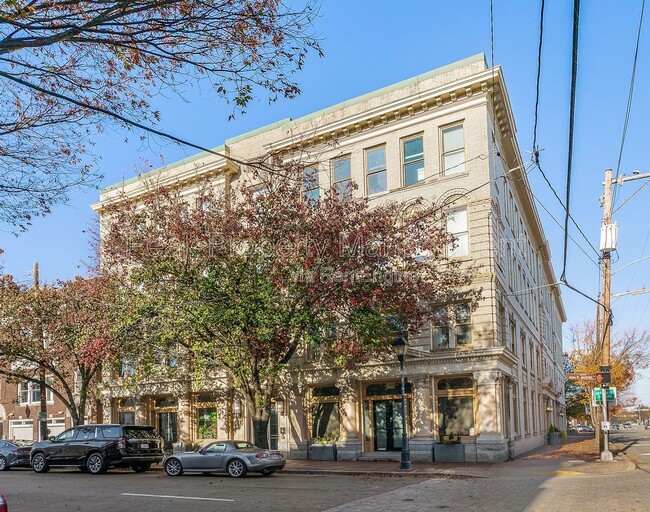 Photo - 212 E Clay St Unidad 2d