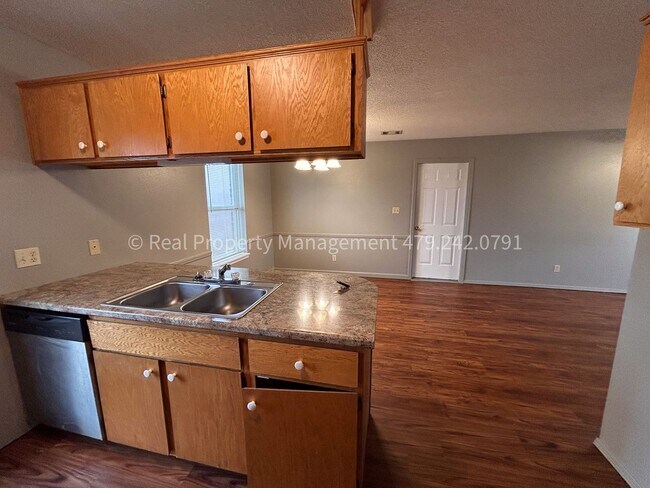 Photo - 80 Grand View Dr