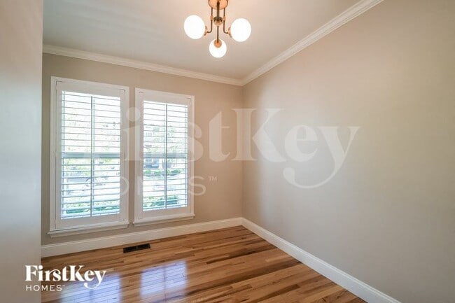 Photo - 3218 Tiber St