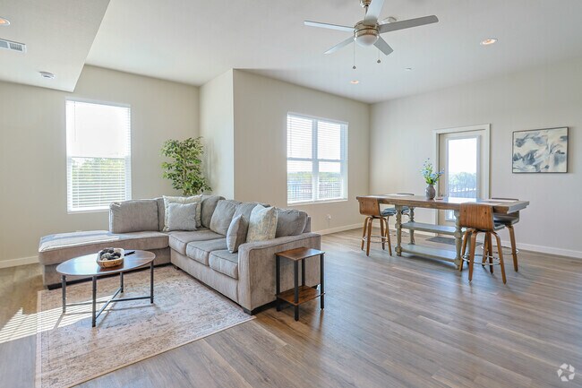 2BR, 1.5BA - 1,580SF - Living Area - Lexington at West Boyce