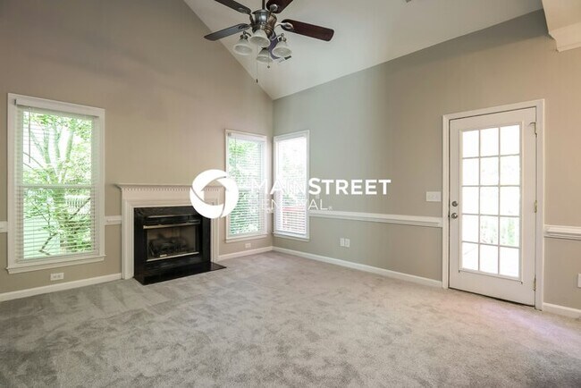 Photo - 3 Bedroom Pet-Friendly Home in Greensboro, NC with Main Street Renewal
