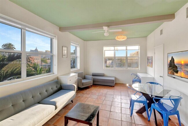 Photo - 1342 Drexel Ave Unit 301