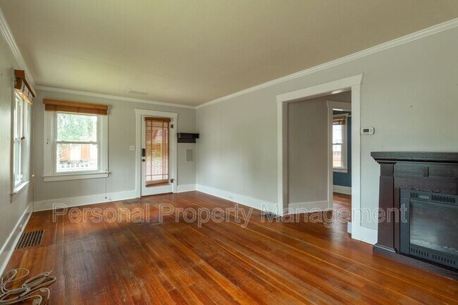 Photo - 1701 Franklin St