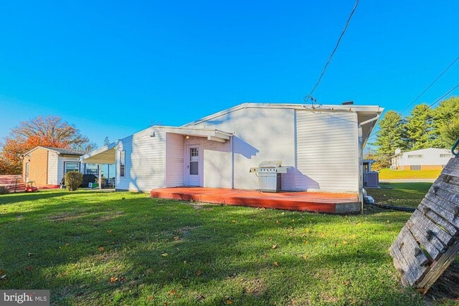 Photo - 2421 Lightfoot Dr