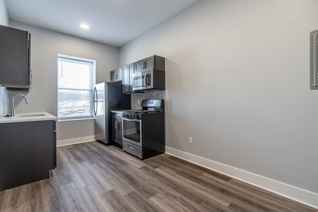 Photo - 806 N 41st St Unit 2